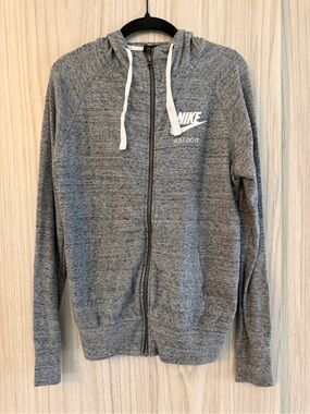Nike Women’s Gray Zip-Up Hoodie